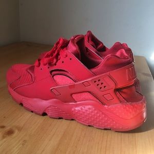 Red women’s huaraches